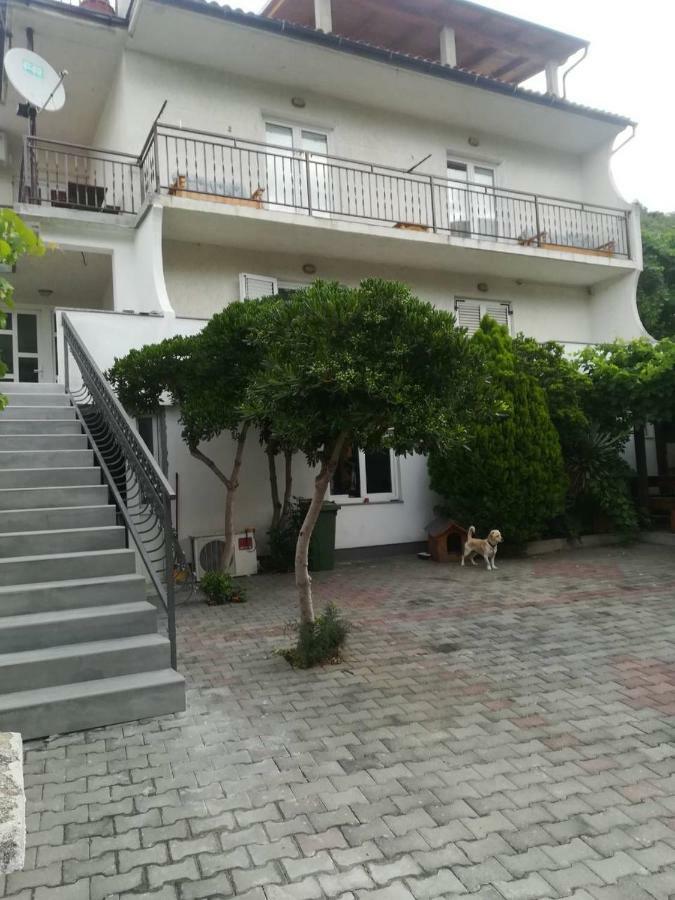 Ferienwohnung Luca Senj  Exterior foto